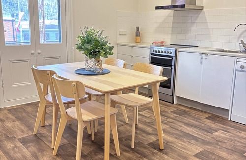 Lithgow Apartment | Apartment 2, Cosy 2 bedder