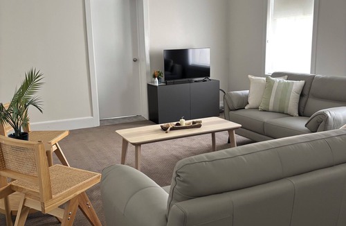 Lithgow Apartment | Apartment 2, Cosy 2 bedder