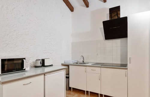 Catarroja Apartment | Apartment '2 Dormitorios Centrico' with Wi-Fi and Air Conditioning