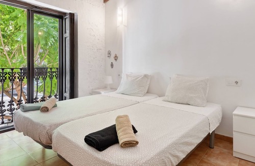 Catarroja Apartment | Apartment '2 Dormitorios Centrico' with Wi-Fi and Air Conditioning