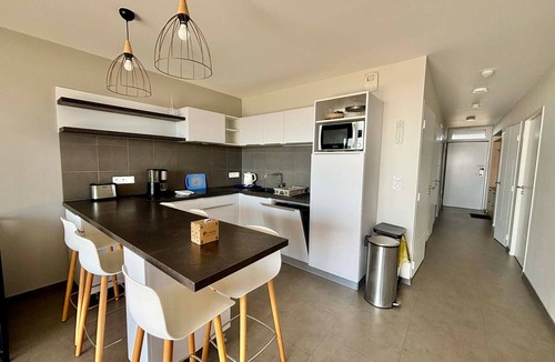 La Tranche-sur-Mer Apartment | Apartment 2-6 pers, 2 bdr, balcony, pool, beach access, parking