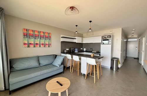 La Tranche-sur-Mer Apartment | Apartment 2-6 pers, 2 bdr, balcony, pool, beach access, parking