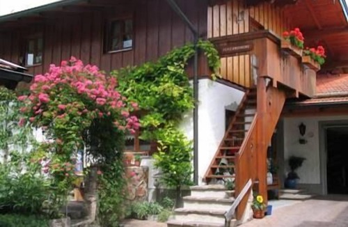 Schleching Apartment | Apartment- 2 pers, 30 sqm, living/sleeping area, balcony