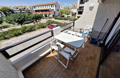 Le Barcares Apartment | APARTMENT 2 ROOMS 4 PERSONS LE BARCARÈS. Reference: 9ETA 101