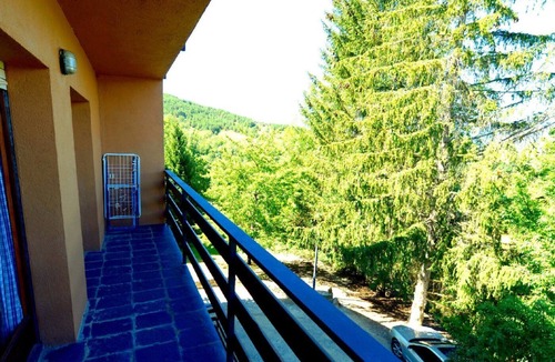 Pedra Apartment | Apartment 2 rooms Fireplace, Football Pitch & Terrace
