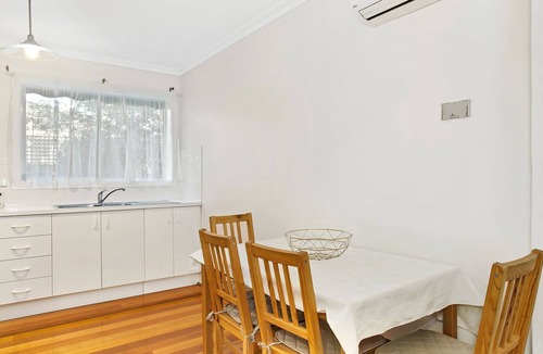 Blackburn Apartment | Apartment 2 Vine Str Blackburn