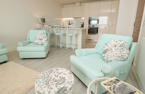 Torquay City Centre Cottage | Apartment 20 Summer Place