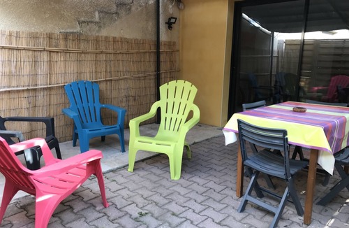 Gruissan Apartment | Apartment 200 m from the village