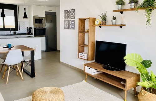 Torredembarra Apartment | Apartment 200m beach and station only 45min BCN
