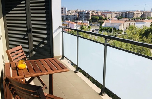 Torredembarra Apartment | Apartment 200m beach and station only 45min BCN