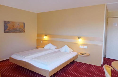 Unterseen Apartment | Apartment 202, Aparthotel Goldey