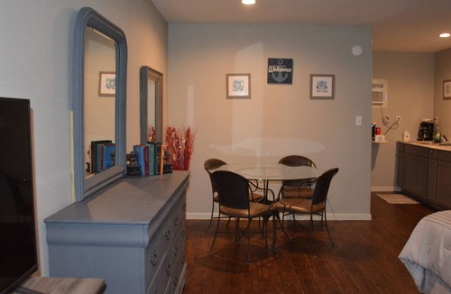 Milam Apartment | Apartment 3 - 2760 Carters Ferry Road Milam Texas. Free Ice !