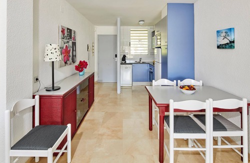 L'Estartit Apartment | APARTMENT 3 ADULTS FACING POOL