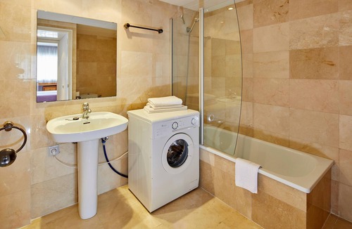 L'Estartit Apartment | APARTMENT 3 ADULTS FACING POOL