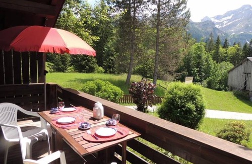 Lauenen Apartment | Apartment ∙ 3 bedrooms ∙ 5 guests