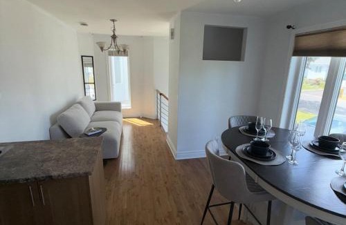 Sainte-Catherine Apartment | Apartment 3 chambres near Montréal