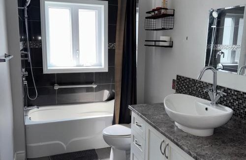Sainte-Catherine Apartment | Apartment 3 chambres near Montréal