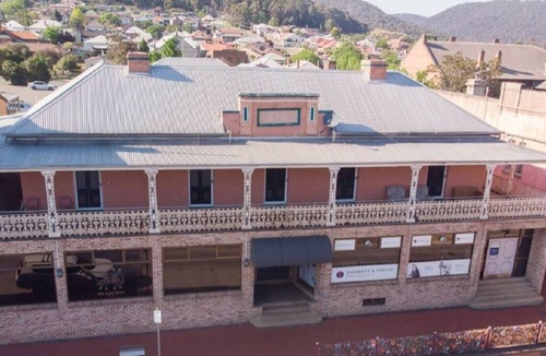 Lithgow Apartment | Apartment 3, Cosy 3 Bedder