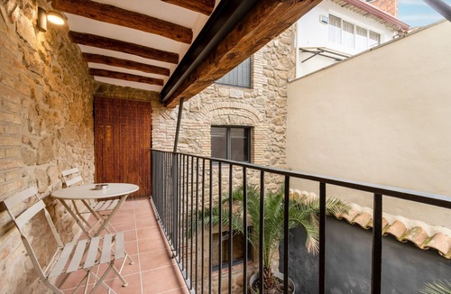 Balaguer Apartment | Apartment '4 People -1' with Shared Terrace, Wi-Fi and Air Conditioning