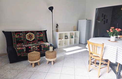 Anatole France Apartment | Apartment 40 m² near the Canal de la Robine