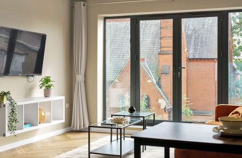 Elthorne Apartment | Apartment 5, 2 Bedroom, 2 Bathroom