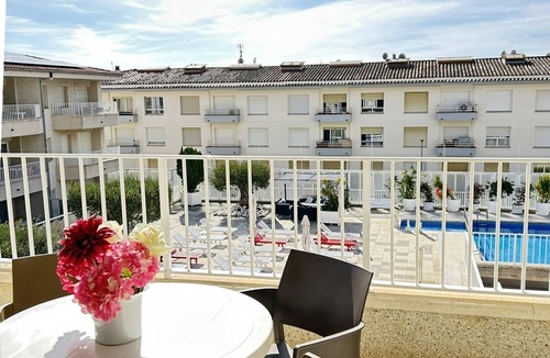 L'Estartit Apartment | APARTMENT (5 ADULTS) POOL VIEW