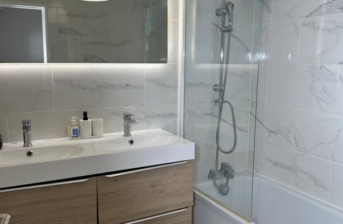 Aguado Apartment | Apartment, 5 double bedrooms, fitted kitchen