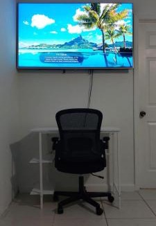 Westgate Apartment | Apartment 5 minutes from PBI Airport!