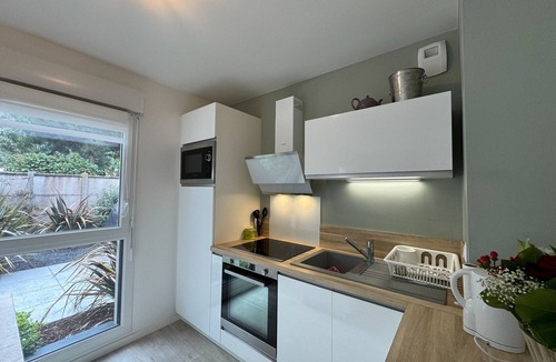 Lion-sur-Mer Apartment | Apartment 5 minutes from the beach