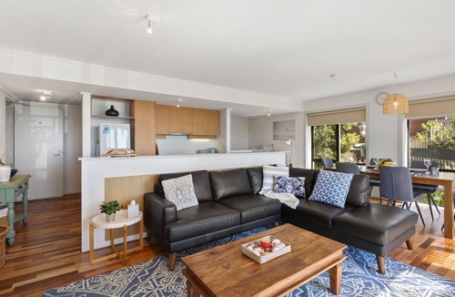 Lorne Apartment | Apartment 5 Pacific Apartments