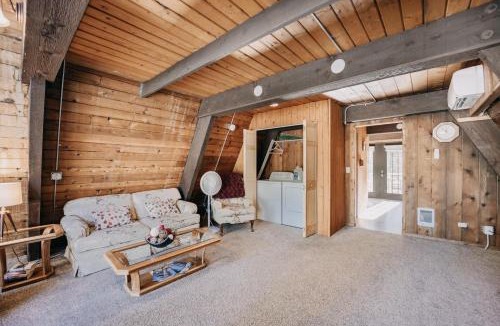 Maple Falls Apartment | Apartment #5