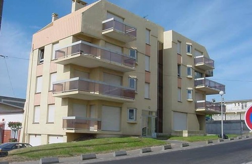 Stella-Plage Apartment | Apartment 50m from the beach with balcony, pets allowed