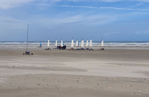 Fort-Mahon-Plage Apartment | Apartment 50m from beach with parking and Wi-Fi