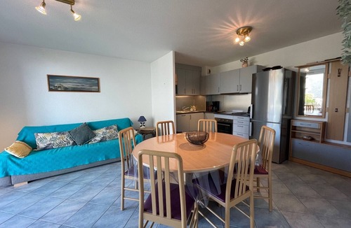 Jullouville Apartment | Apartment 50m from beach with terrace and garden