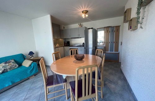 Jullouville Apartment | Apartment 50m from beach with terrace and garden