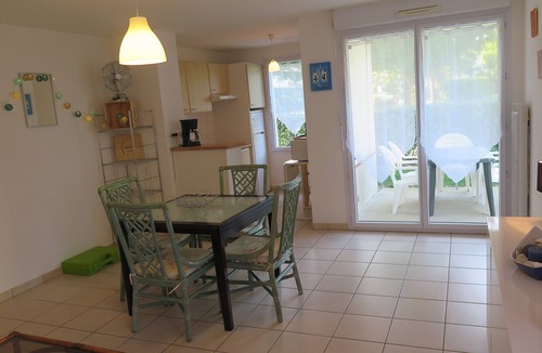Marans Apartment | Apartment 62m Poitevin marshes/2 bedrooms/pool/secure resid