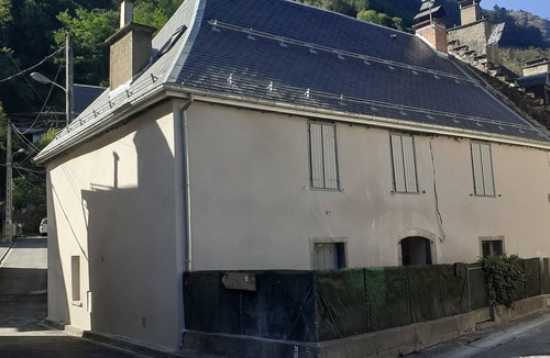 Bagneres-de-Luchon Apartment | APARTMENT 70m2 TERRACE WIFI - 8 Pers