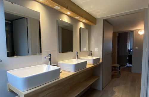 Albepierre-Bredons Apartment | APARTMENT 8 PEOPLE