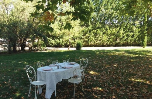 Niozelles Apartment | Apartment 80m2 in large property 2 bedrooms private bathroom Swimming pool
