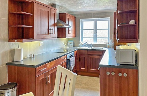 Pagham Cottage | Apartment 9 Barton Manor - UK40051