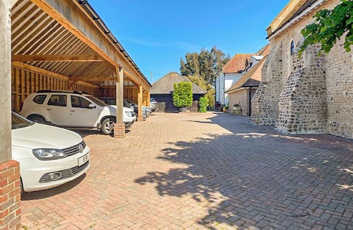 Pagham Cottage | Apartment 9 Barton Manor - UK40051