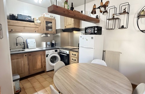 Mas de Ribafeta Apartment | Apartment "À Arinsal" with Mountain View and Wi-Fi