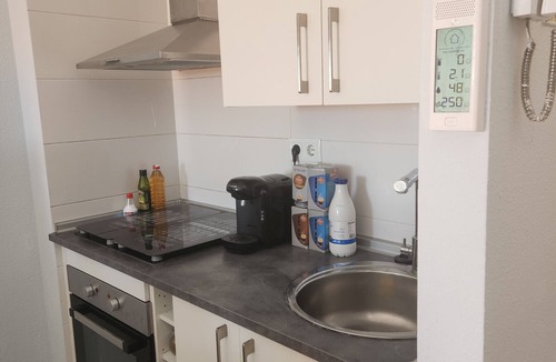 La Pineda Apartment | Apartment 'Arcoiris' with Sea View, Wi-Fi and Air Conditioning