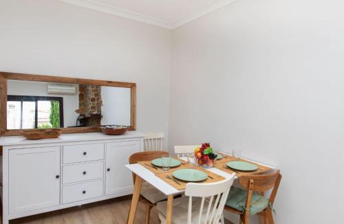 L'Escala Apartment | Apartment Adelfa 7 by Interhome