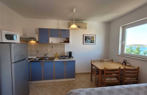 Omisalj Apartment | Apartment Adriana 1 for 4 people