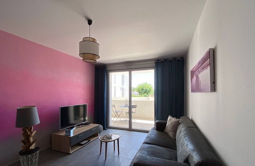 Aigues-Mortes Apartment | Apartment AIGUES MORTES, 1 bedroom, 2 persons