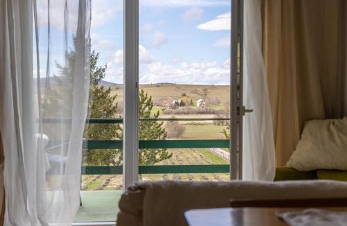 Udbina House | Apartment Ajda