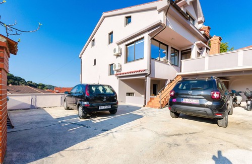 Palit Apartment | Apartment Albina (35101-A1) - Palit - island Rab