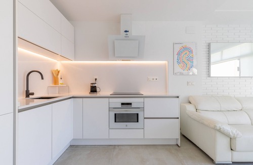 El Albir Apartment | Apartment 'Albir Playa' with Sea View, Wi-Fi and Air Conditioning