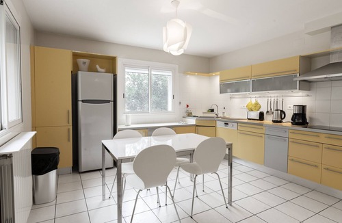 Carcassonne Apartment | Apartment-Aloa-Ensuite with Shower